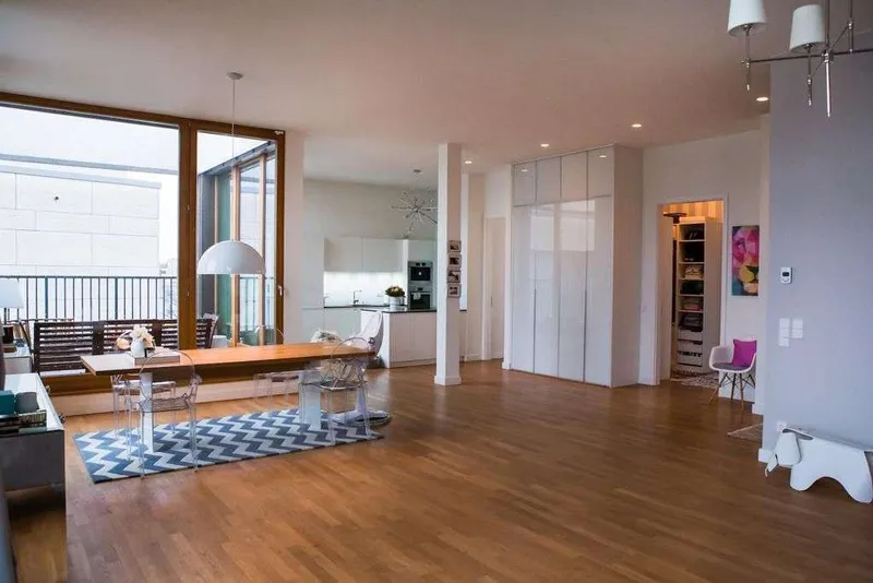 Exklusive Dachgeschosswohnung mit Terrasse in begehrter City-West-Lage — photo 1